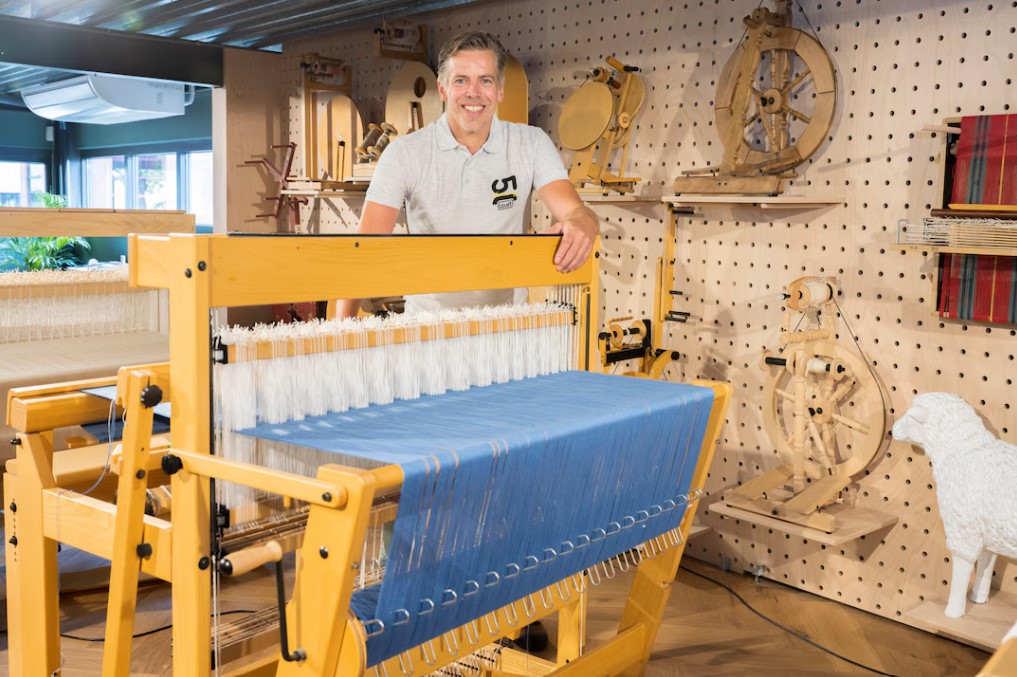 Louet begon in een schuur met weefgetouwen en is nu een wereldwijd begrip met miljoenenomzet